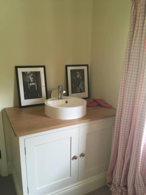 St Anthony'S, Bright Perkily Decorated 3 Bedroom House Ampleforth Extérieur photo