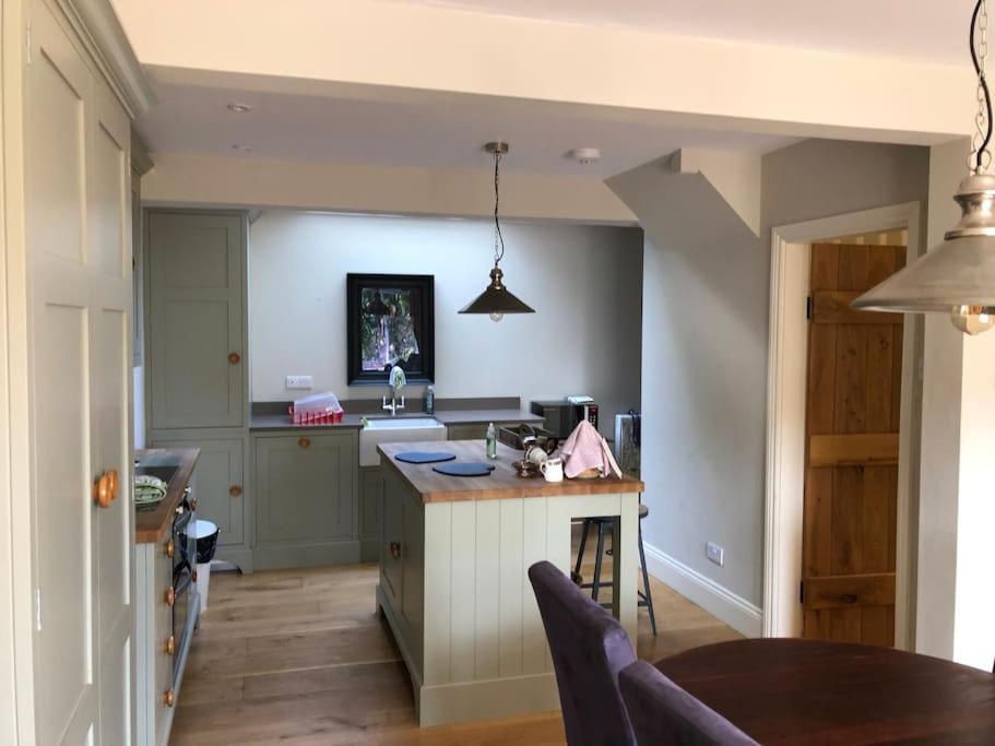 St Anthony'S, Bright Perkily Decorated 3 Bedroom House Ampleforth Extérieur photo