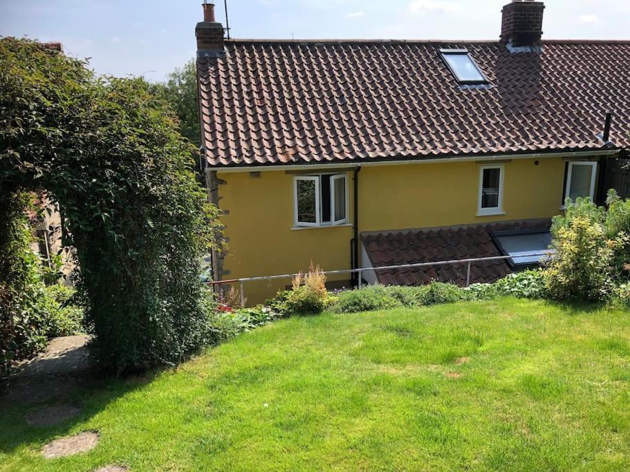 St Anthony'S, Bright Perkily Decorated 3 Bedroom House Ampleforth Extérieur photo